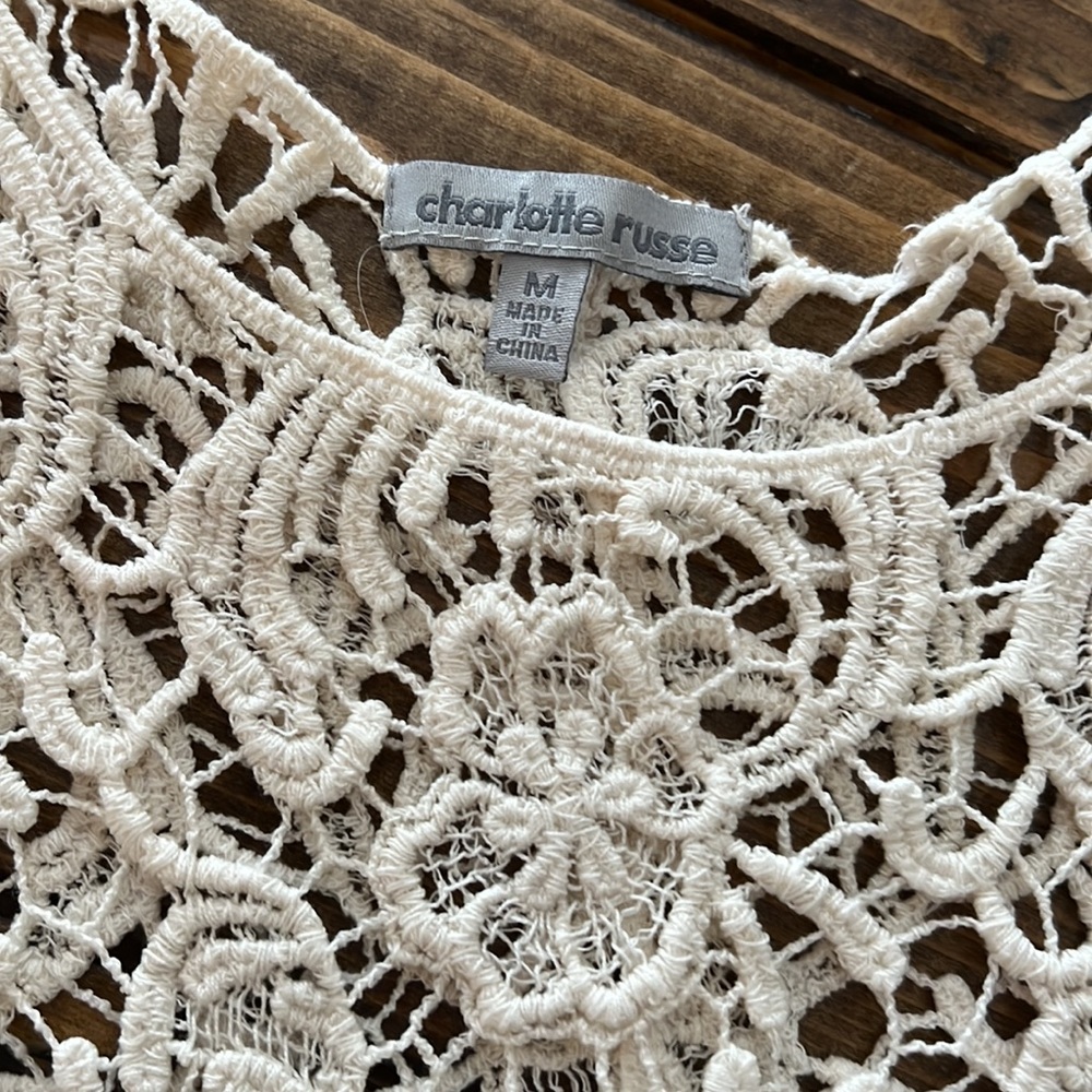 Lace top - Picture 2 of 4
